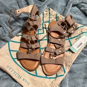 NWT-dolce vita jasmyn lace-up gladiator sandals-size 7.5-tan